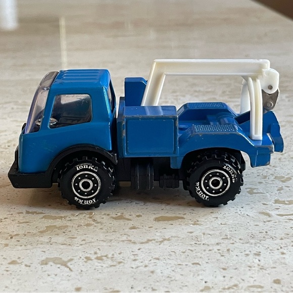 Vintage 1970s made in Japan Tonka Mites Blue Wrecker truck - Picture 6 of 16